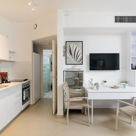 Quiet Hideaway & Terrace Near Beach By Feelhome Tel Aviv Exterior foto