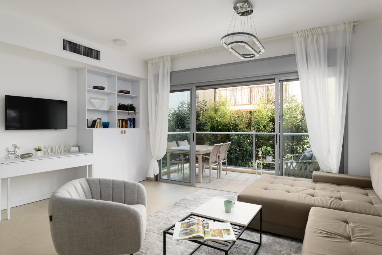 Quiet Hideaway & Terrace Near Beach By Feelhome Tel Aviv Exterior foto
